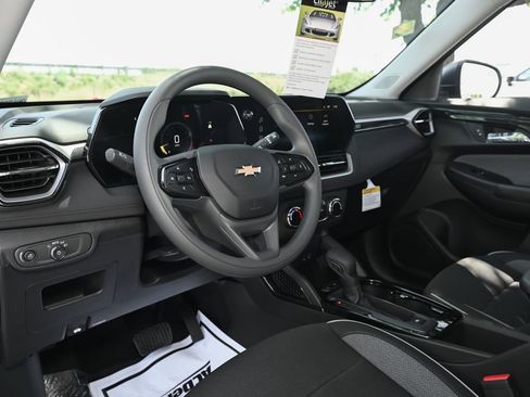 New 2026 Chevrolet TrailBlazer LS image 13