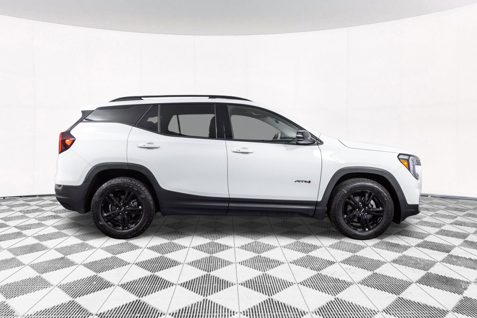 Used 2024 GMC Terrain AT4 AWD/4WD image 19