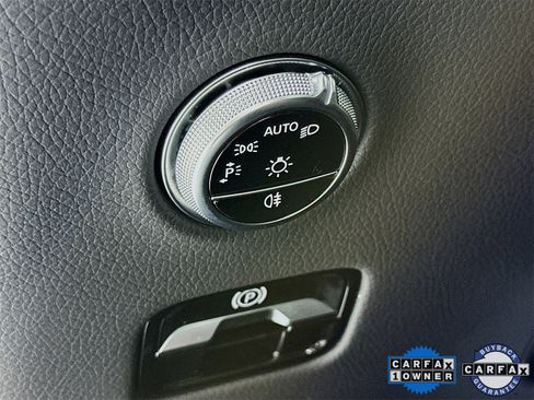 Certified 2024 Mercedes-Benz GLC 300 4MATIC image 11