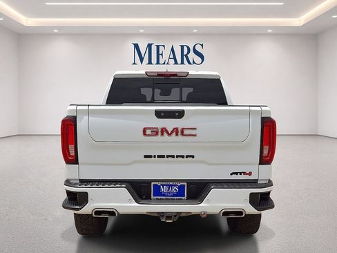 Used 2024 GMC Sierra 1500 AT4 w/ Technology Package AWD/4WD image 4