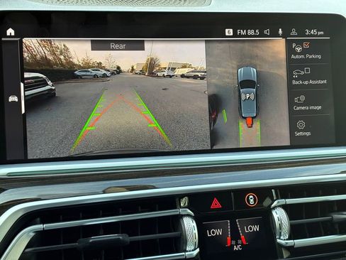 Used 2021 BMW X5 xDrive40i w/ Premium Package image 18