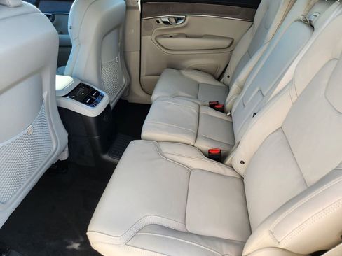 New 2026 Volvo XC90 T8 Ultra w/ Protection Package Premier image 17