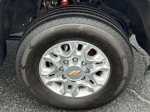 Used 2025 Chevrolet Silverado 2500 LT AWD/4WD image 33