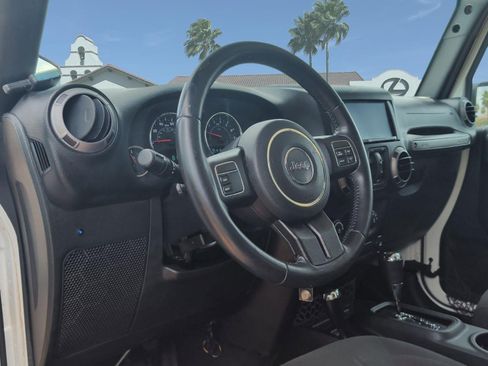 Used 2015 Jeep Wrangler Unlimited Sport w/ Quick Order Package 24S AWD/4WD image 11