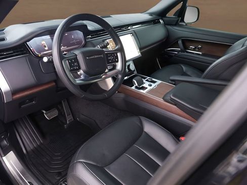 Used 2023 Land Rover Range Rover Long Wheelbase Autobiography AWD/4WD image 9