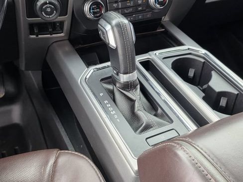 Used 2017 Ford F150 Platinum w/ Equipment Group 701A Luxury AWD/4WD image 26
