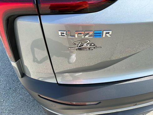 Used 2024 Chevrolet Blazer EV LT AWD/4WD image 10