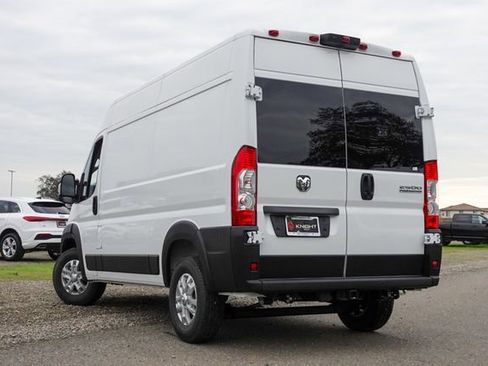 New 2025 RAM ProMaster 2500 w/ Quick Order Package 22G SLT image 10
