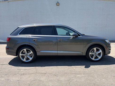Used 2019 Audi Q7 3.0T Prestige w/ Prestige Package AWD/4WD image 1