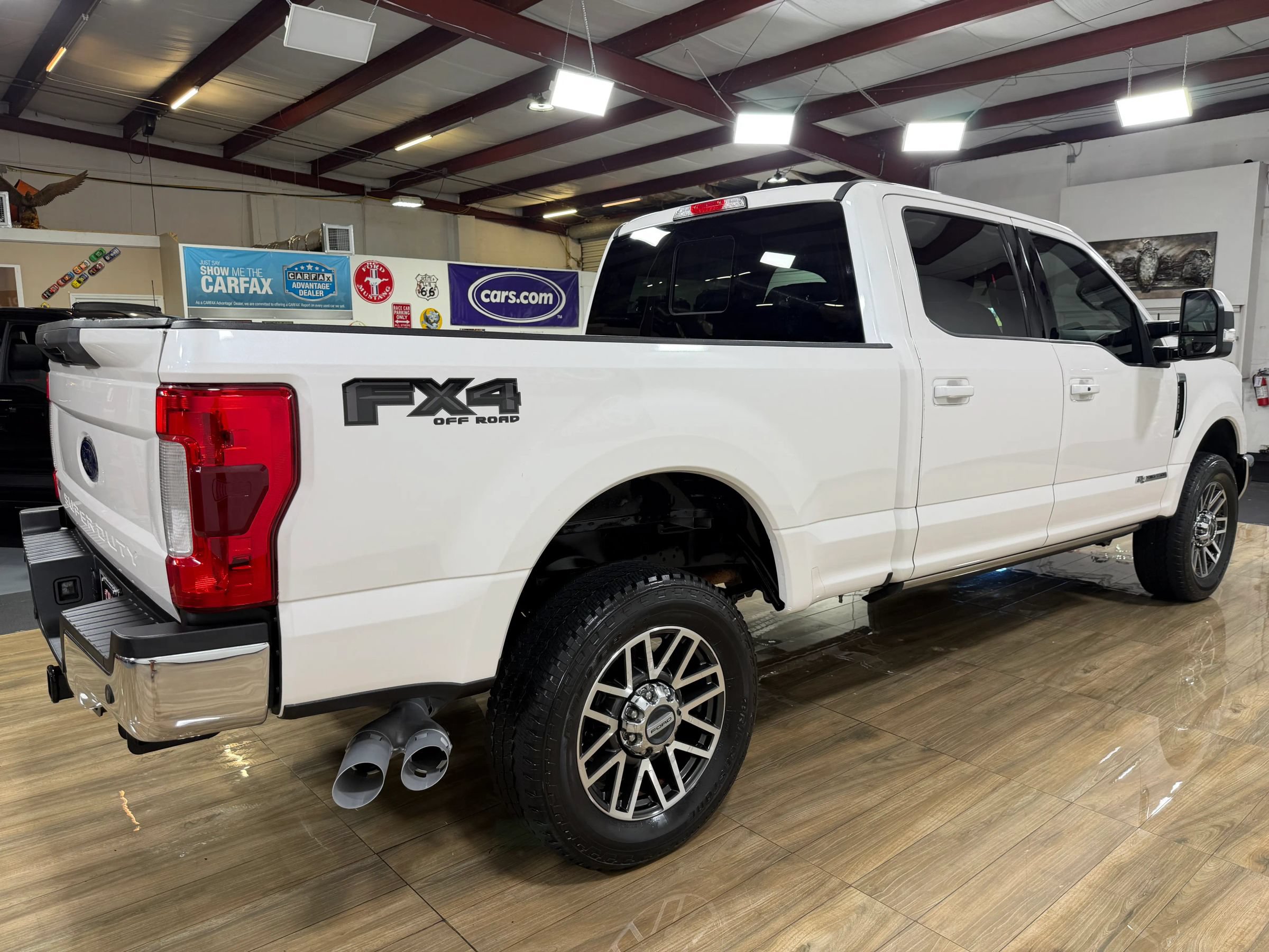 Used 2018 Ford F250 Lariat w/ Lariat Ultimate Package AWD/4WD image 6