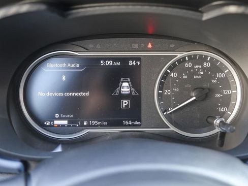 New 2025 Nissan Versa SV w/ Trunk Package FWD image 21