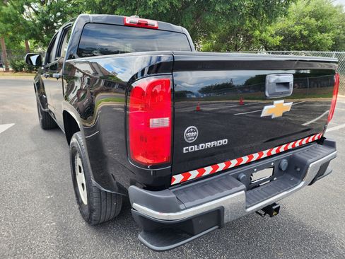 Used 2019 Chevrolet Colorado W/T w/ WT Convenience Package RWD image 5