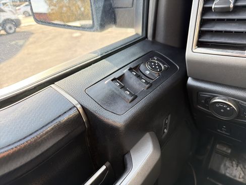 Used 2018 Ford F150 Raptor w/ Equipment Group 801A Mid image 25