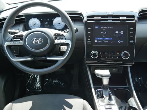 Used 2024 Hyundai Tucson SE AWD/4WD image 15