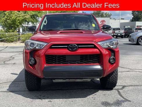 Used 2021 Toyota 4Runner Venture w/ Moonroof Package AWD/4WD image 8