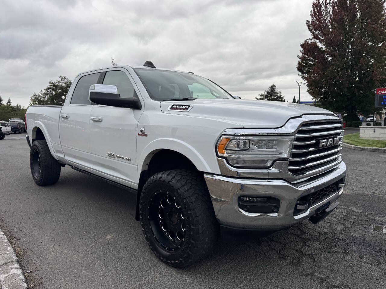 Used 2019 RAM 2500 Limited AWD/4WD image 2