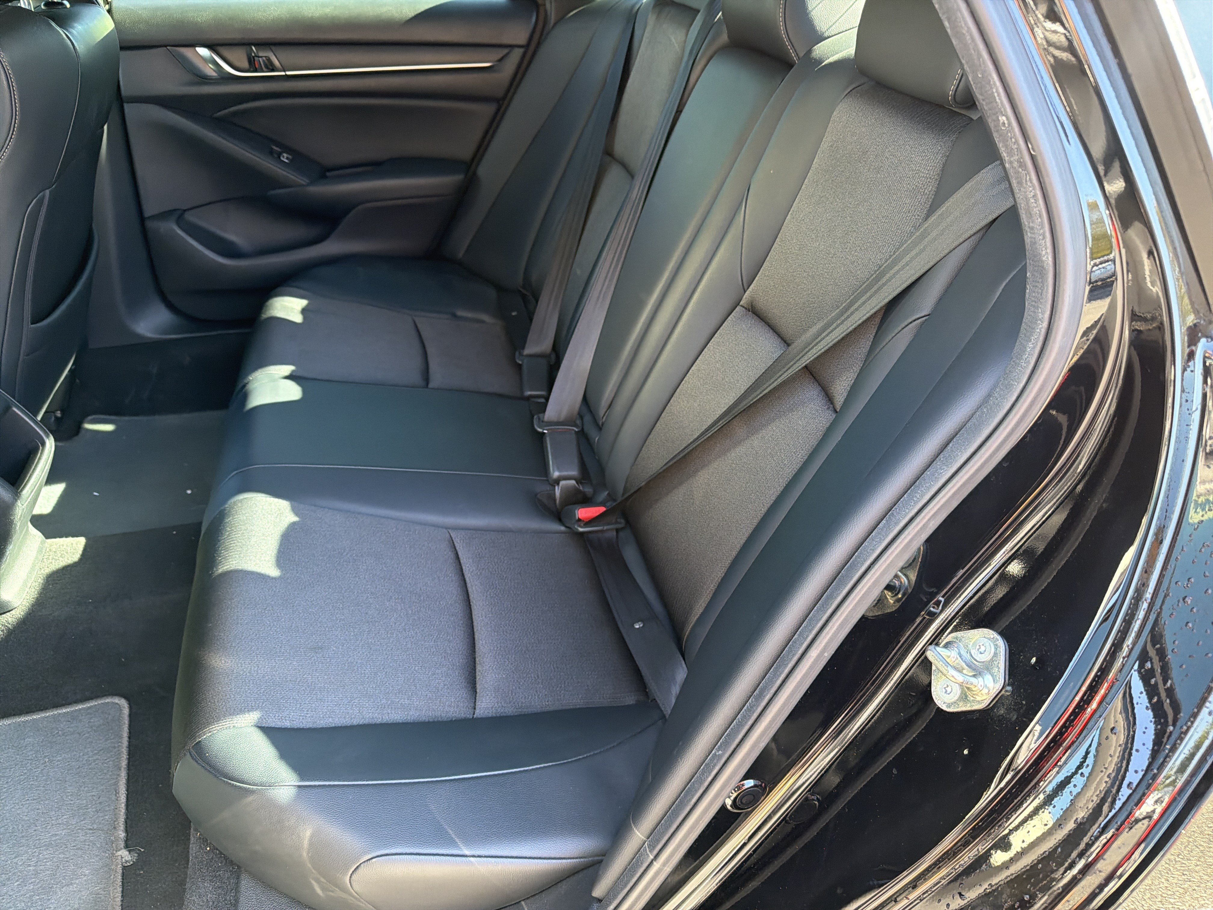 Used 2018 Honda Accord Sport image 17