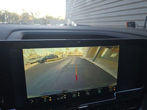 Used 2022 Chevrolet Silverado 1500 ZR2 w/ Technology Package image 14