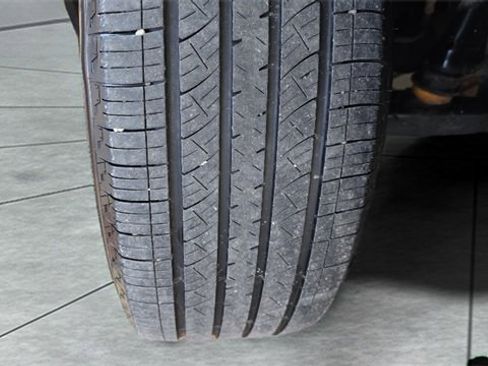 Used 2016 GMC Canyon SLE w/ SLE Convenience Package image 30