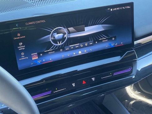 Certified 2025 BMW 530i image 32