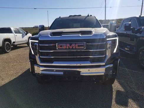 New 2025 GMC Sierra 2500 SLT w/ SLT Premium Package image 7