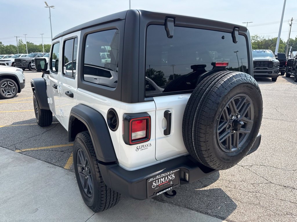 Used 2024 Jeep Wrangler Unlimited Sport AWD/4WD image 10