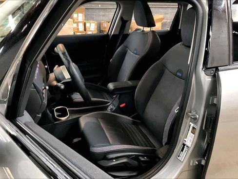 Certified 2025 MINI Cooper 4-Door Hardtop image 27