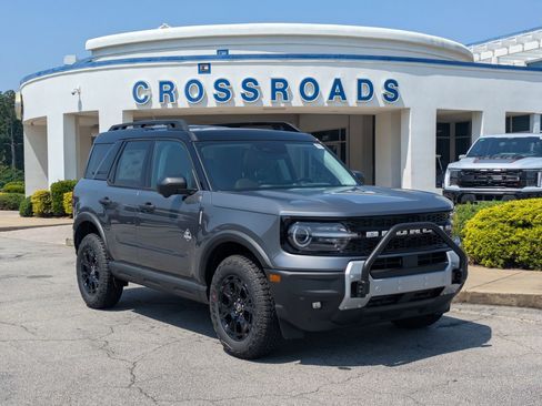 New 2025 Ford Bronco Sport Outer Banks w/ Sasquatch Outer Banks Package image 1