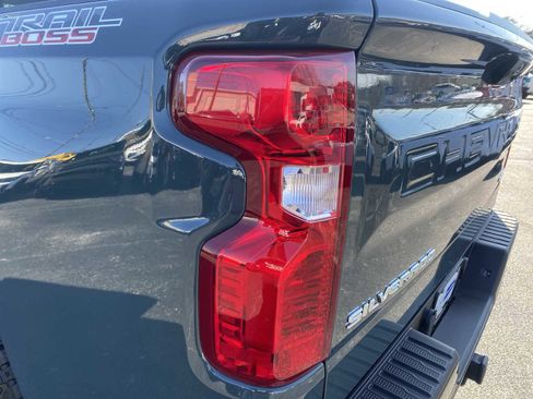 Used 2025 Chevrolet Silverado 1500 Custom Trail Boss AWD/4WD image 20