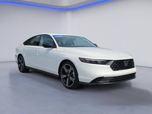 Certified 2026 Honda Accord SE image 7
