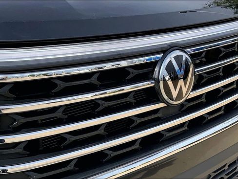 Used 2024 Volkswagen Atlas SE FWD image 27