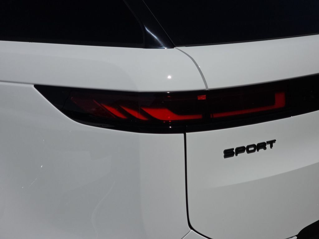 New 2026 Land Rover Range Rover Sport SE AWD/4WD image 23
