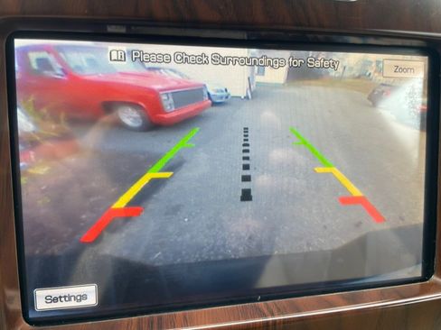 Used 2012 Ford F150 Lariat w/ Lariat Chrome Pkg image 28