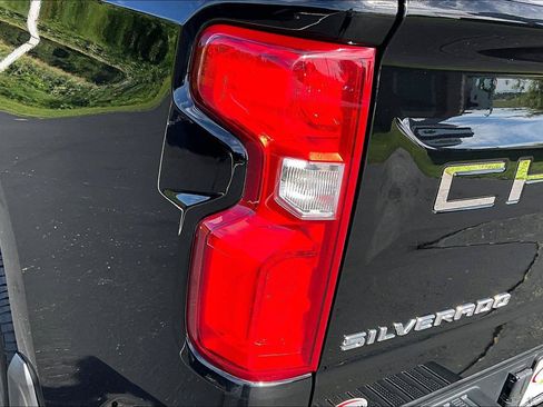 Used 2021 Chevrolet Silverado 1500 High Country w/ Technology Package AWD/4WD image 31