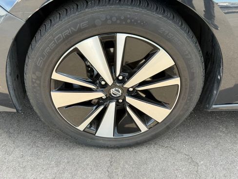 Used 2021 Nissan Altima 2.5 SV image 17