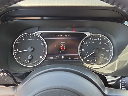 Used 2025 Nissan Pathfinder SV image 23