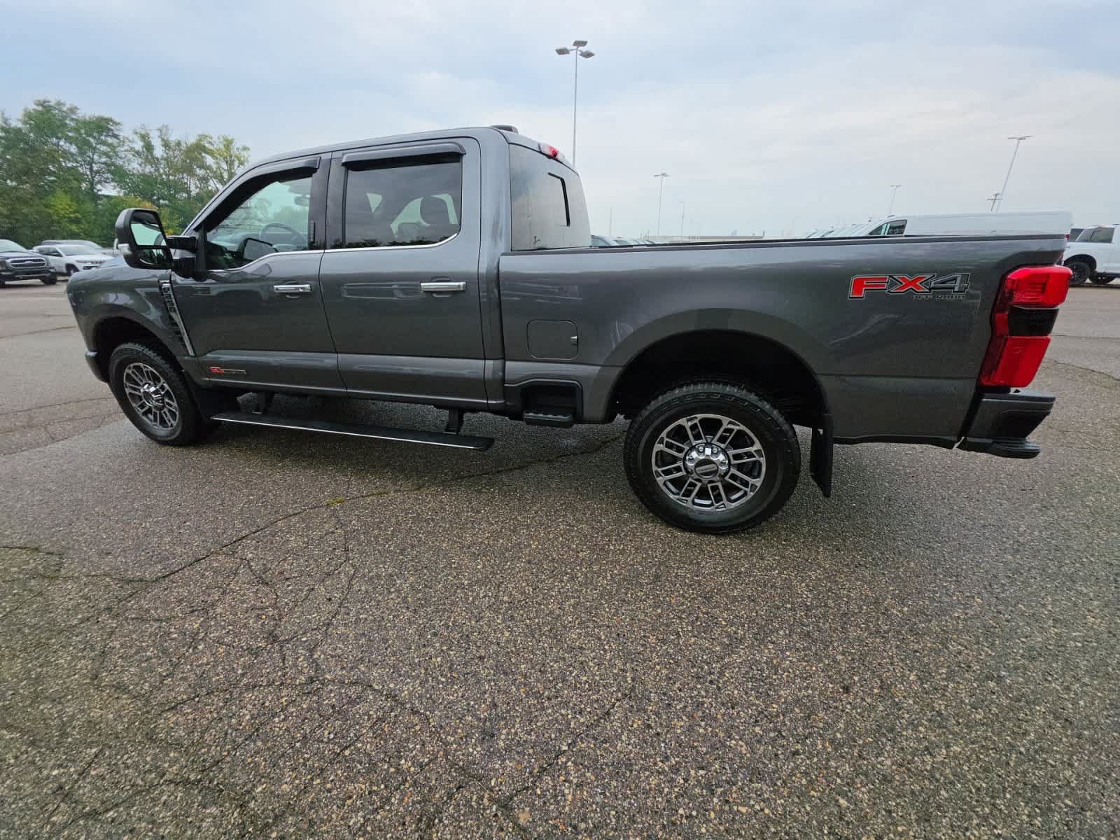 Used 2023 Ford F250 Limited w/ FX4 Off-Road Package AWD/4WD image 11