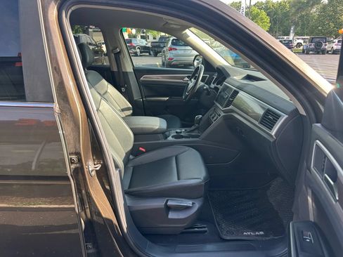 Used 2019 Volkswagen Atlas SE AWD/4WD image 16