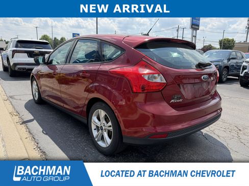 Used 2014 Ford Focus SE w/ SE Winter Package FWD image 5