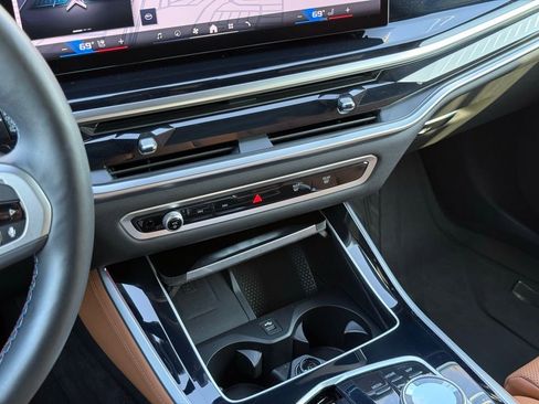 Used 2025 BMW X5 M60i image 40