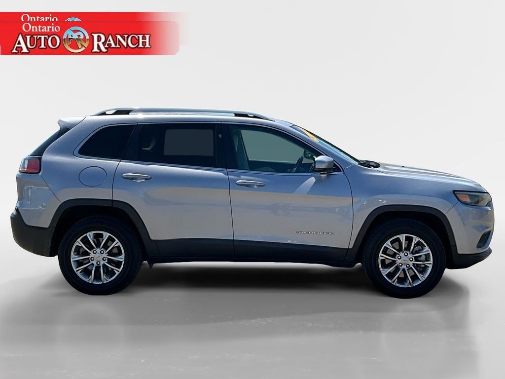 Used 2021 Jeep Cherokee Latitude Plus AWD/4WD image 6