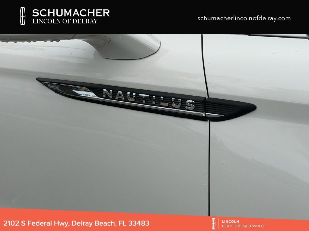 Used 2022 Lincoln Nautilus FWD w/ Premium Package image 10