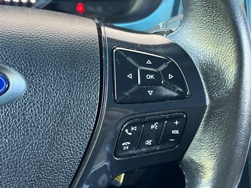 Used 2016 Ford Explorer XLT w/ Equipment Group 202A AWD/4WD image 28