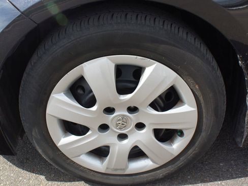 Used 2023 Toyota Corolla LE image 24