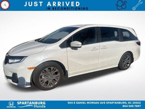 Used 2025 Honda Odyssey Touring image 1
