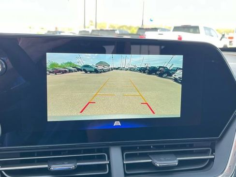 New 2026 Chevrolet Trax LT w/ Sunroof Package FWD image 26