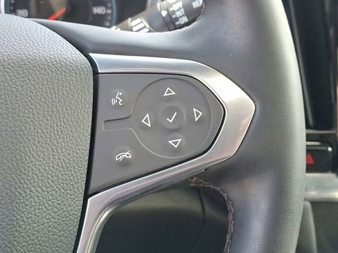 Used 2023 Chevrolet Traverse RS image 35