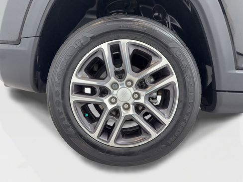 Used 2018 Jeep Compass Latitude w/ Popular Equipment Group image 46