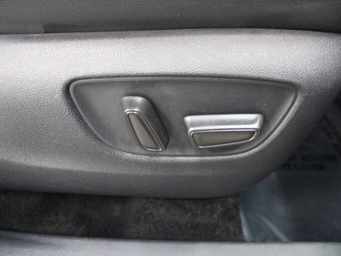 Used 2021 Toyota Highlander XLE image 34