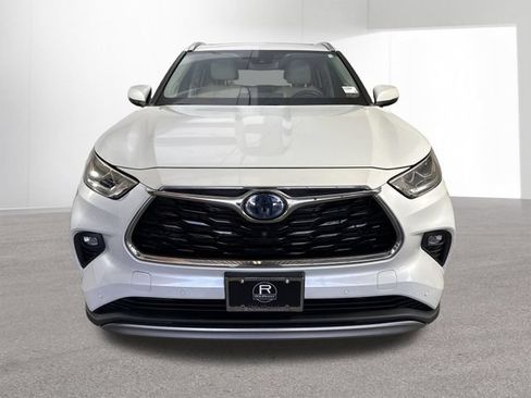 Used 2022 Toyota Highlander Platinum AWD/4WD image 28